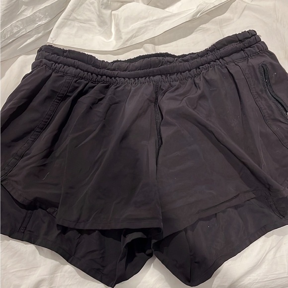 Set of 2 lulu lemon size 10 shorts marroon and black - Picture 2 of 2